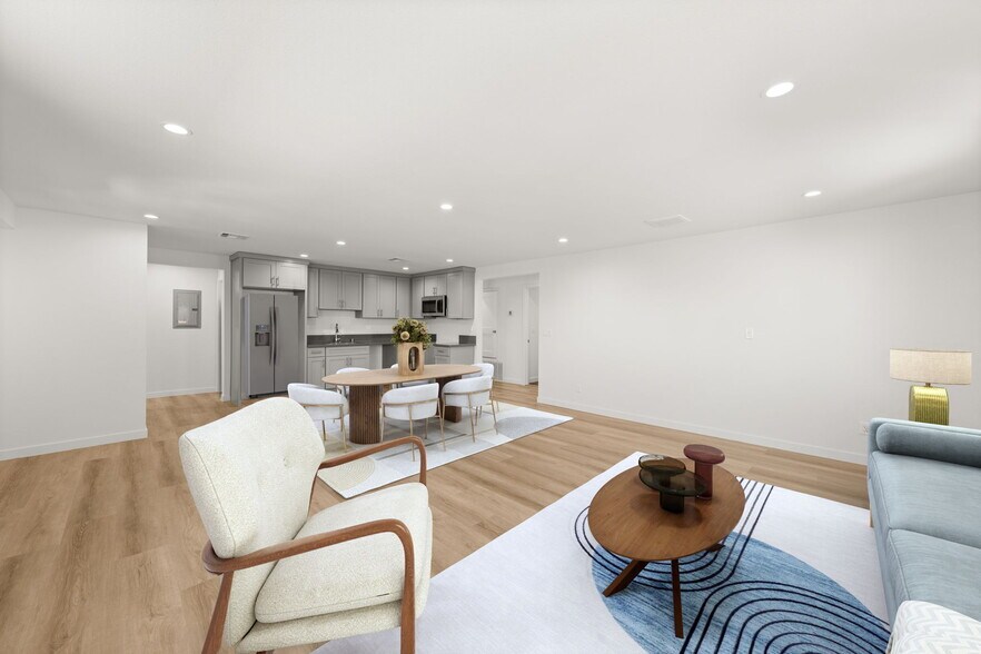 Building Photo - 4700 S Gramercy Pl