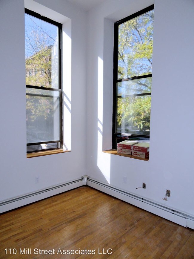 Building Photo - 1 br, 1 bath Apartment - 113 Mill Street
