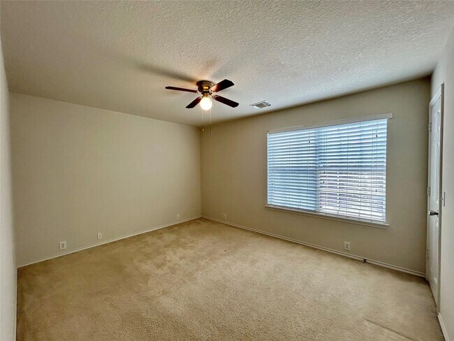 Building Photo - 10623 Sugar Trace Dr