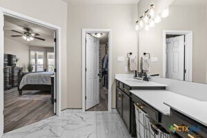 Building Photo - 7807 Zircon Dr