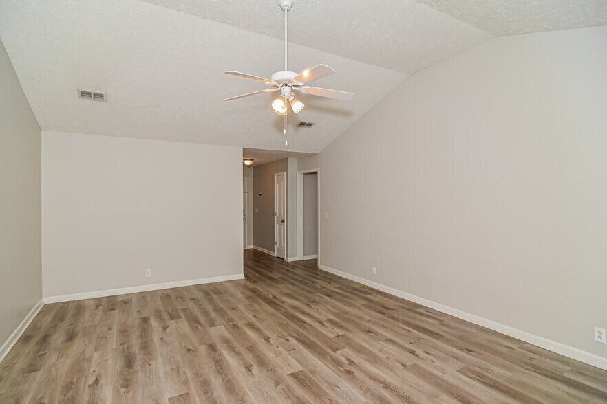 Building Photo - 3221 Lexmark Cir