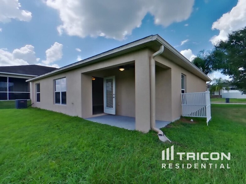 Building Photo - 4865 Hickory Stream Ln