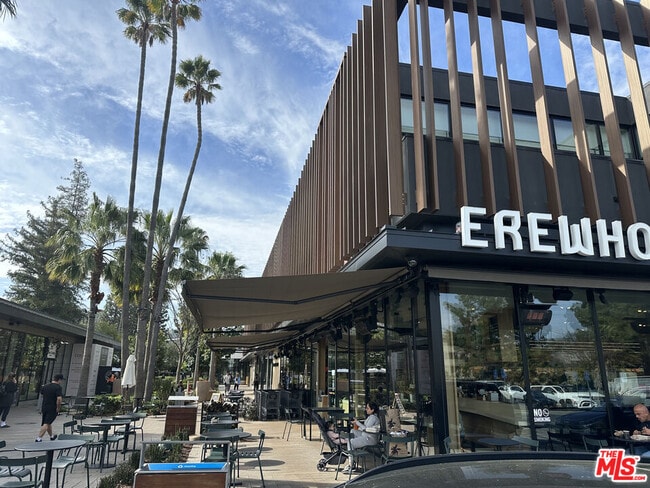 Building Photo - 12931 Valleyheart Dr