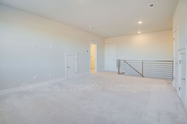 Building Photo - 5939 Ardrey Kell Rd