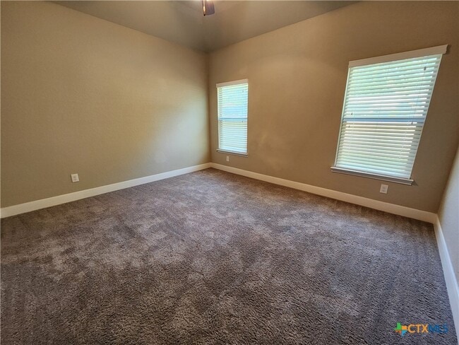 Building Photo - 1221 FM306