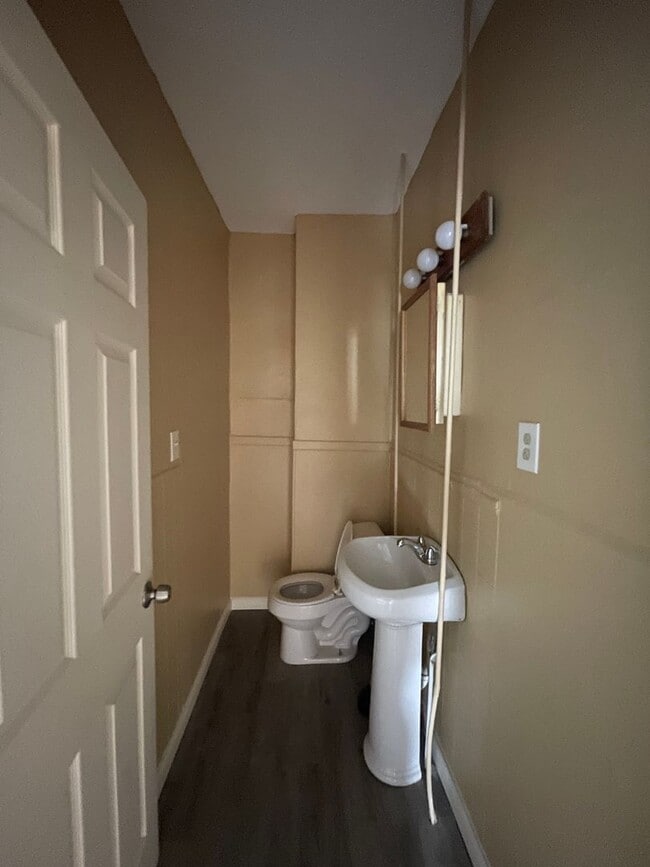 Building Photo - 3 Bedroom For Rent in Harrisburg with gas ...