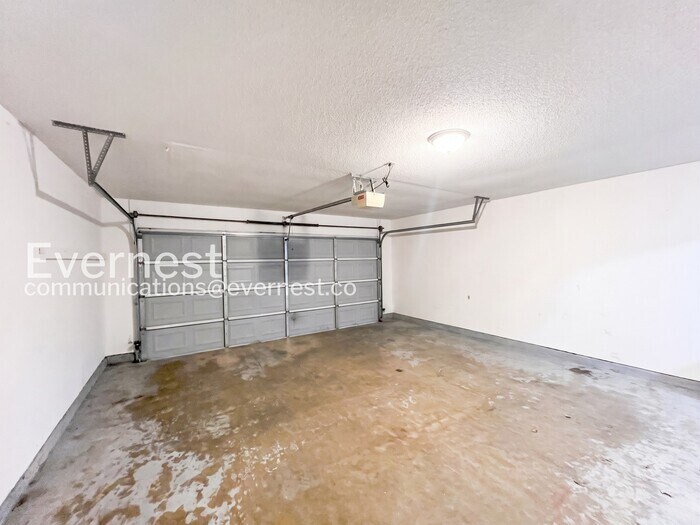 Building Photo - 5370 Woodchase Dr