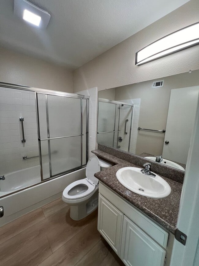 Building Photo - Capri Model Home in Leisure Village
