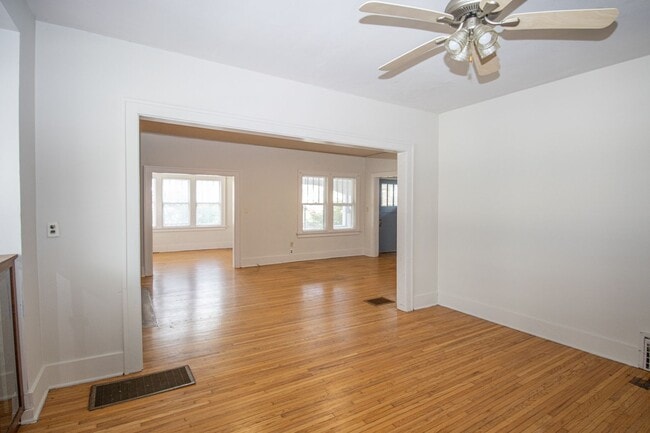 Building Photo - 3 Bed 2 Bath Home Fulton