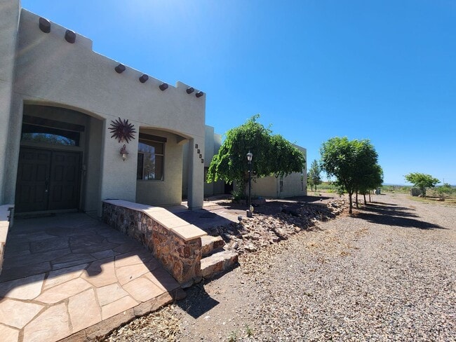 Building Photo - large home in douglas with guest house 1050 Rochine Rd
