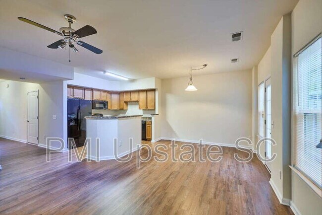 Building Photo - 457 Woodbark Ct