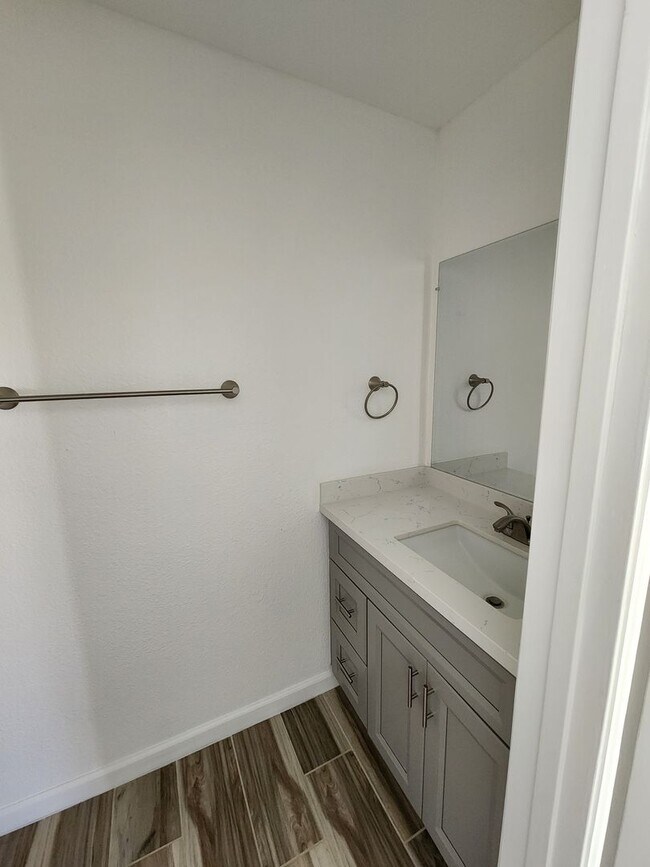 Building Photo - 6439 Camarilla Ave