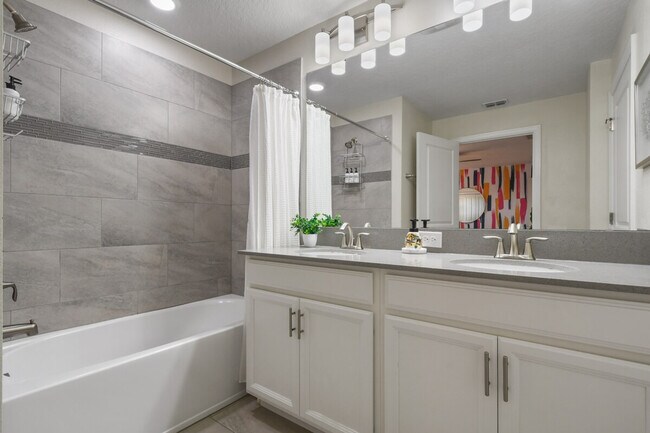 Building Photo - 4804 Lullaby Ln