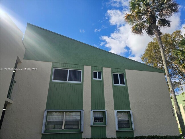Building Photo - 4140 NW 90th Ave