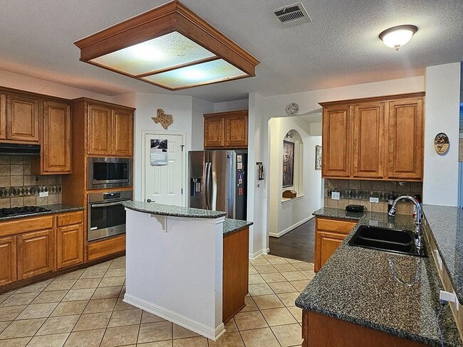 Building Photo - 1549 Homewood Cir