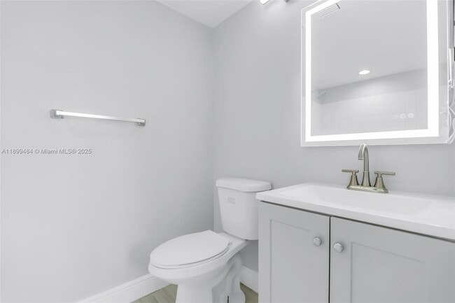 Building Photo - 5780 Rock Island Rd