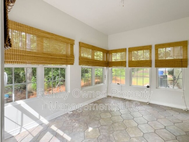 Building Photo - 8627 Grassy Oak Trail