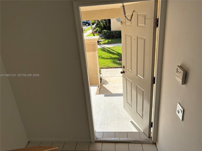 Building Photo - 6579 Via Regina