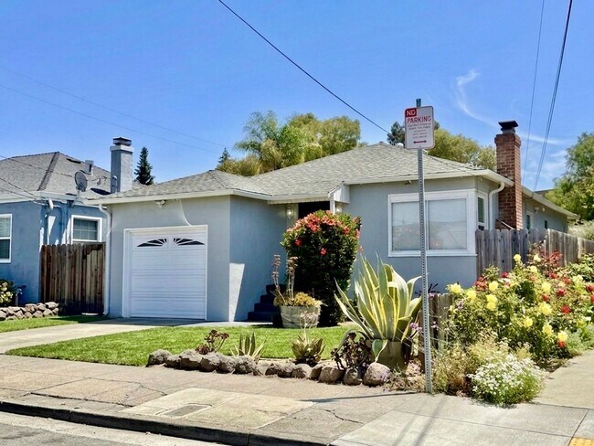 Building Photo - 1478 172nd Ave