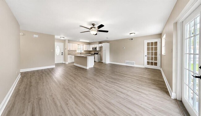Building Photo - 1427 Benwick Way