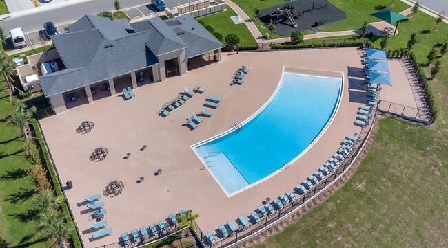 Building Photo - 2803 Maloof Dr