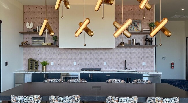 Building Photo - 357 E 500 S