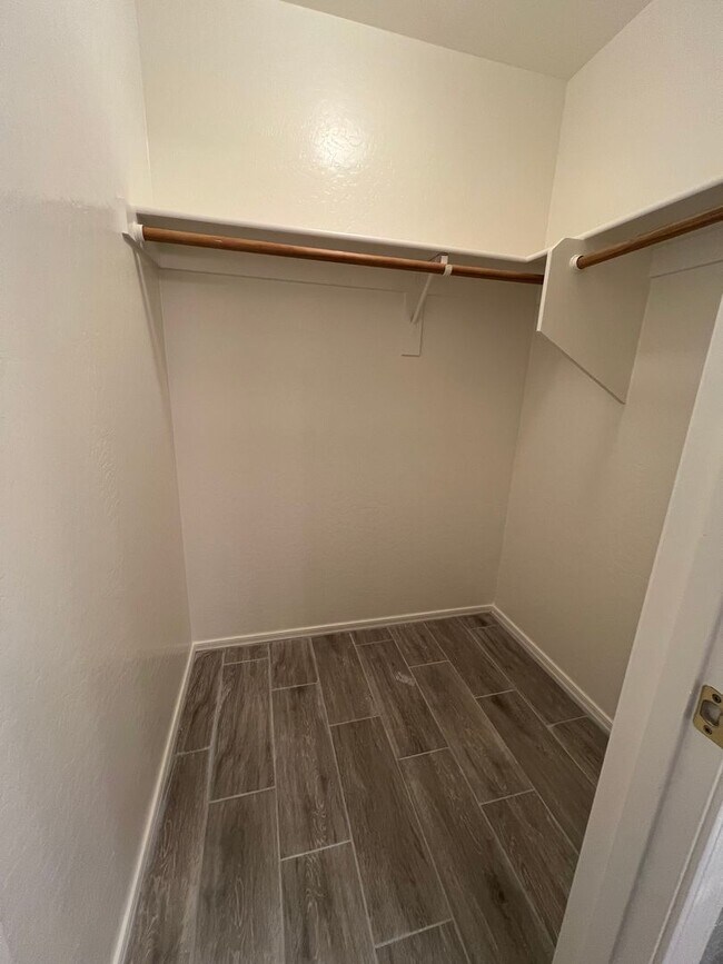 Building Photo - South Phoenix 4 Bed 2 Bath