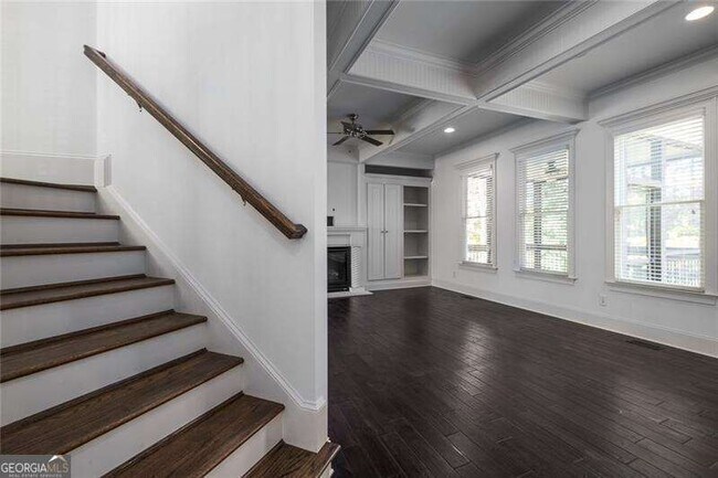 Building Photo - 1106 Devine Cir NE