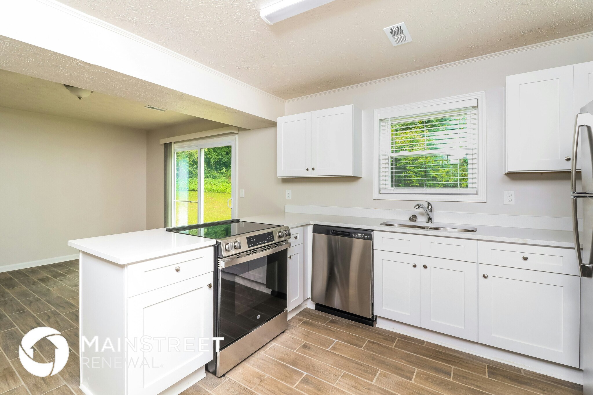 Building Photo - 517 Benson Hurst Dr SW
