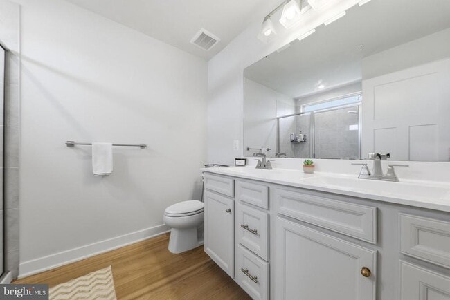 Building Photo - 7234 Bodkin Wy