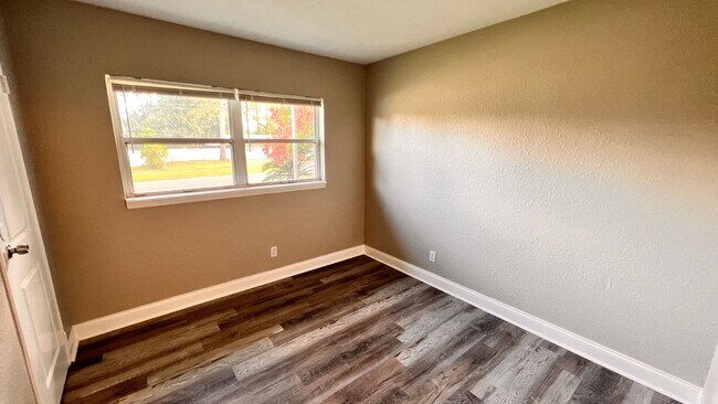 Building Photo - Charming 4 Bedroom, 2 Bathroom Home in Altamonte Springs!!