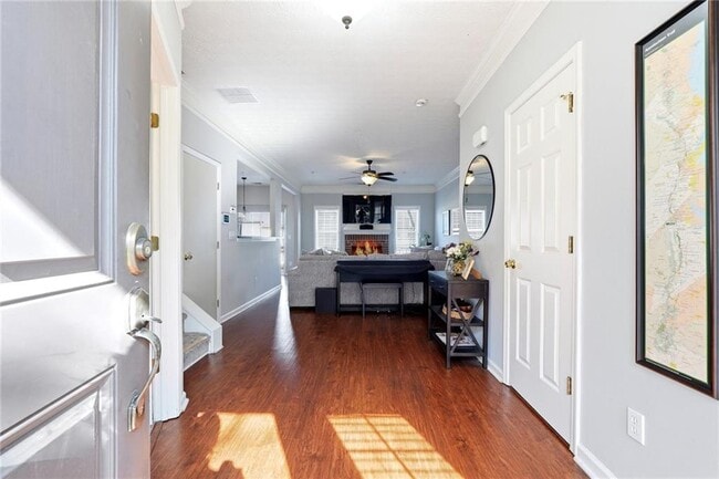 Building Photo - 410 Lantern Ln