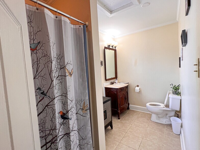 Upstairs Bathroom - 200 S Elliott St