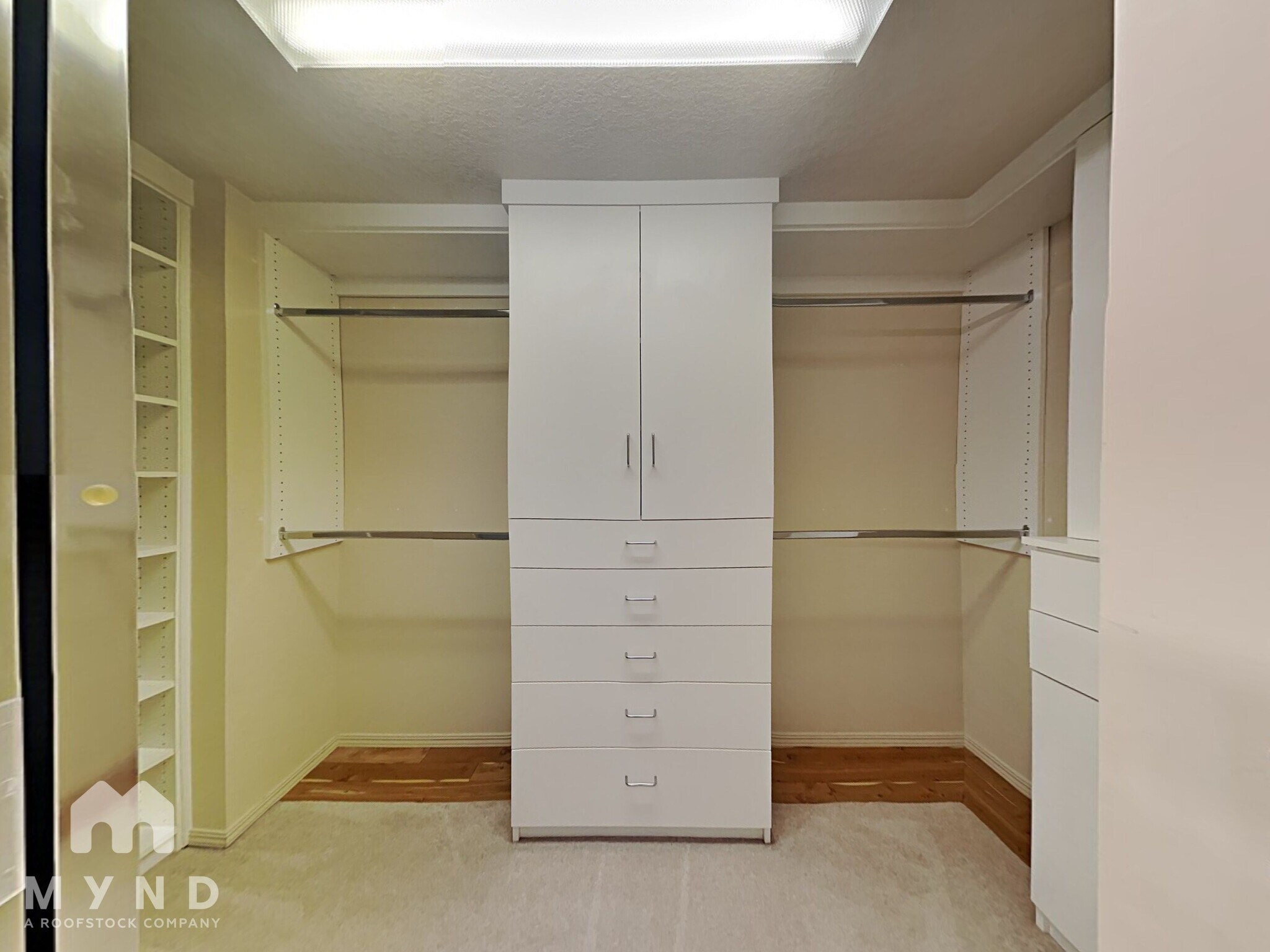 Building Photo - 1723 NE Ashberry Dr