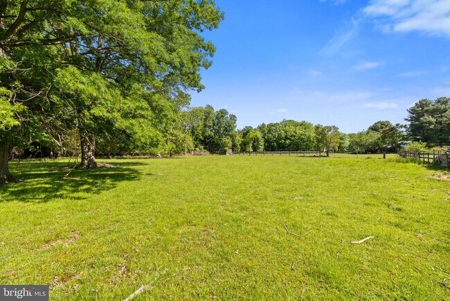 Building Photo - 4301 Mountain View Dr