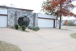 Building Photo - 2 Bedroom, 2.5 Bath, Water Included in Rent!