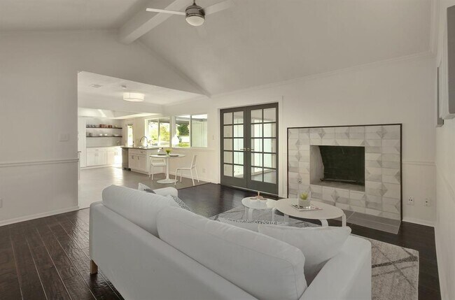 Building Photo - 7204 Hartnell Dr