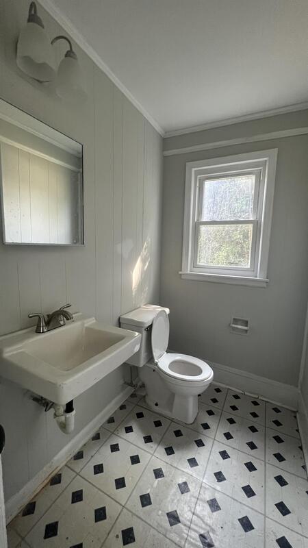 Building Photo - 330 Stafford St