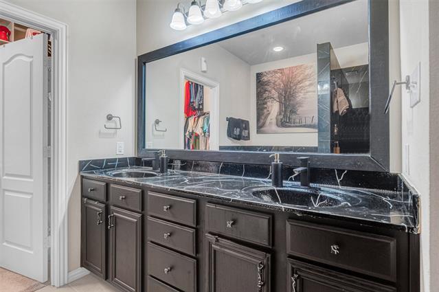 Building Photo - 3520 Orchard Dr