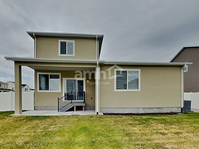 Building Photo - 2705 W 3290 S