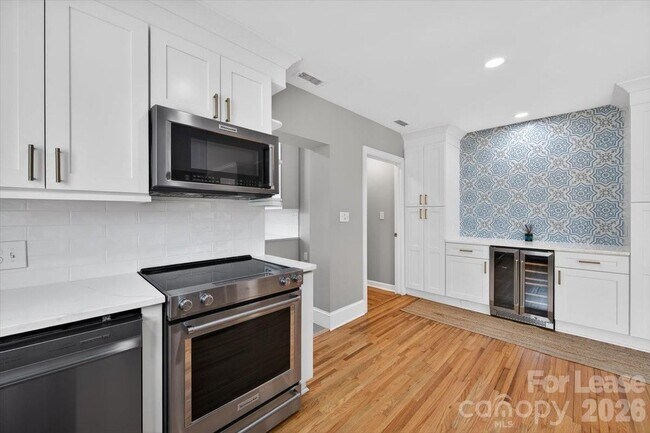 Building Photo - 3920 Haven Dr