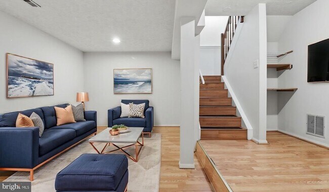 Building Photo - 7821 Fairborn Ct