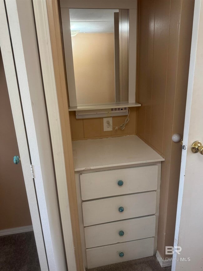 Building Photo - 20370 US-90