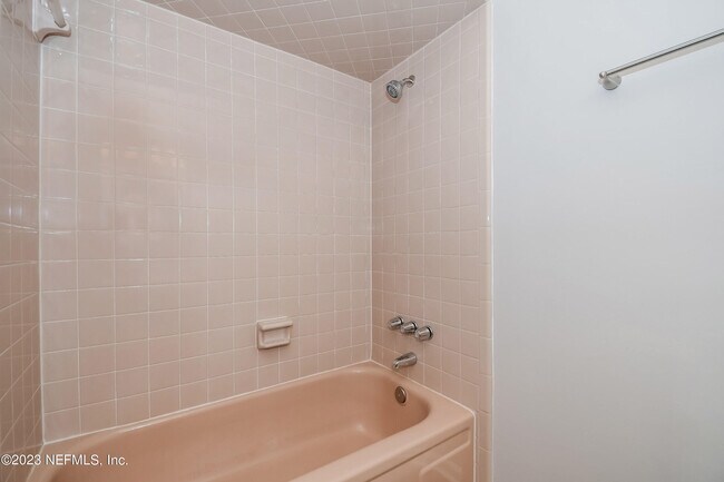 Building Photo - 8366 Grampell Dr