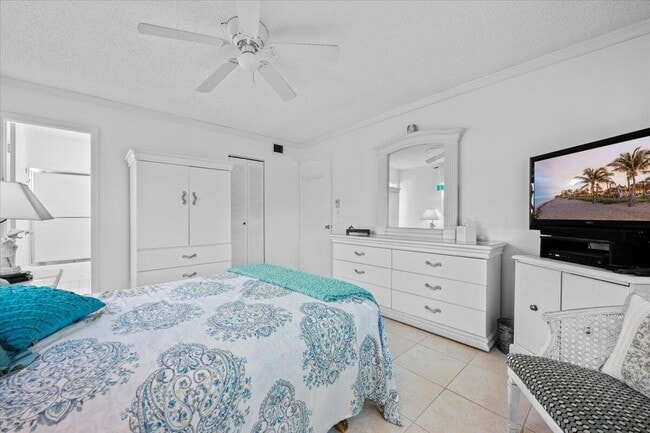 Building Photo - 455 Golden River Dr