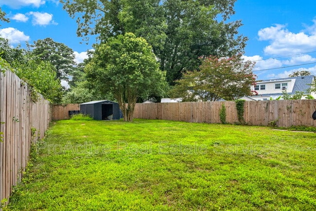 Building Photo - 769 Burksdale Rd