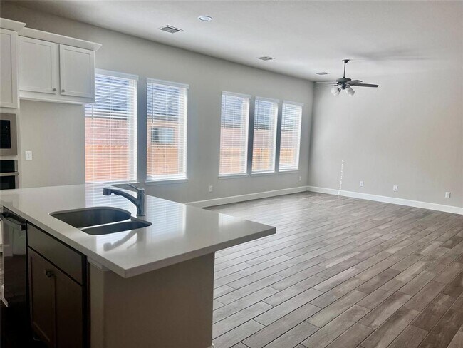 Building Photo - 288 Mallorn Ln