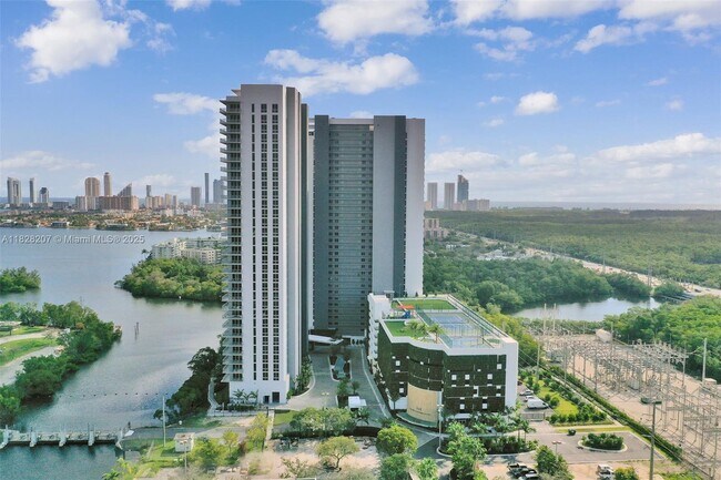 Building Photo - 16385 Biscayne Blvd