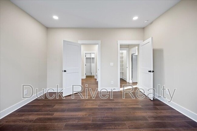 Building Photo - 119 Westover Dr