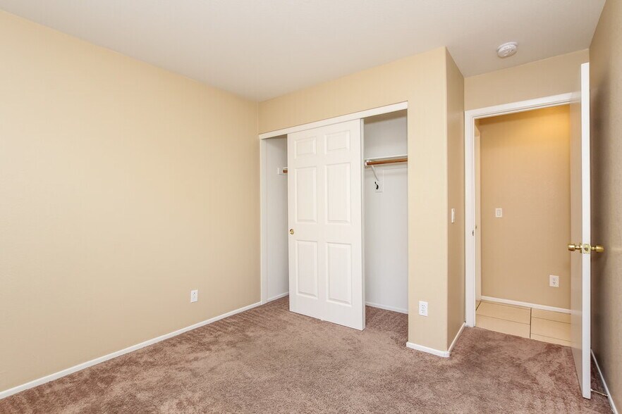 Building Photo - 4101 W Wethersfield Rd